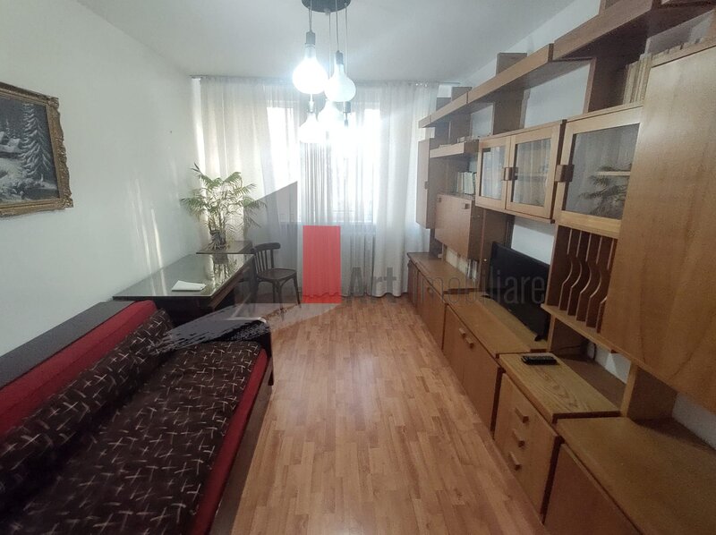 Vanzare apartament 3 camere Bd. Obregia - Pta Straduintei