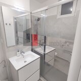 Vanzare apartament 3 camere Bd. Obregia - Pta Straduintei
